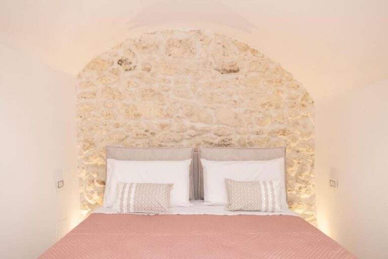 09 Testata letto - Minoa 55 Vieste